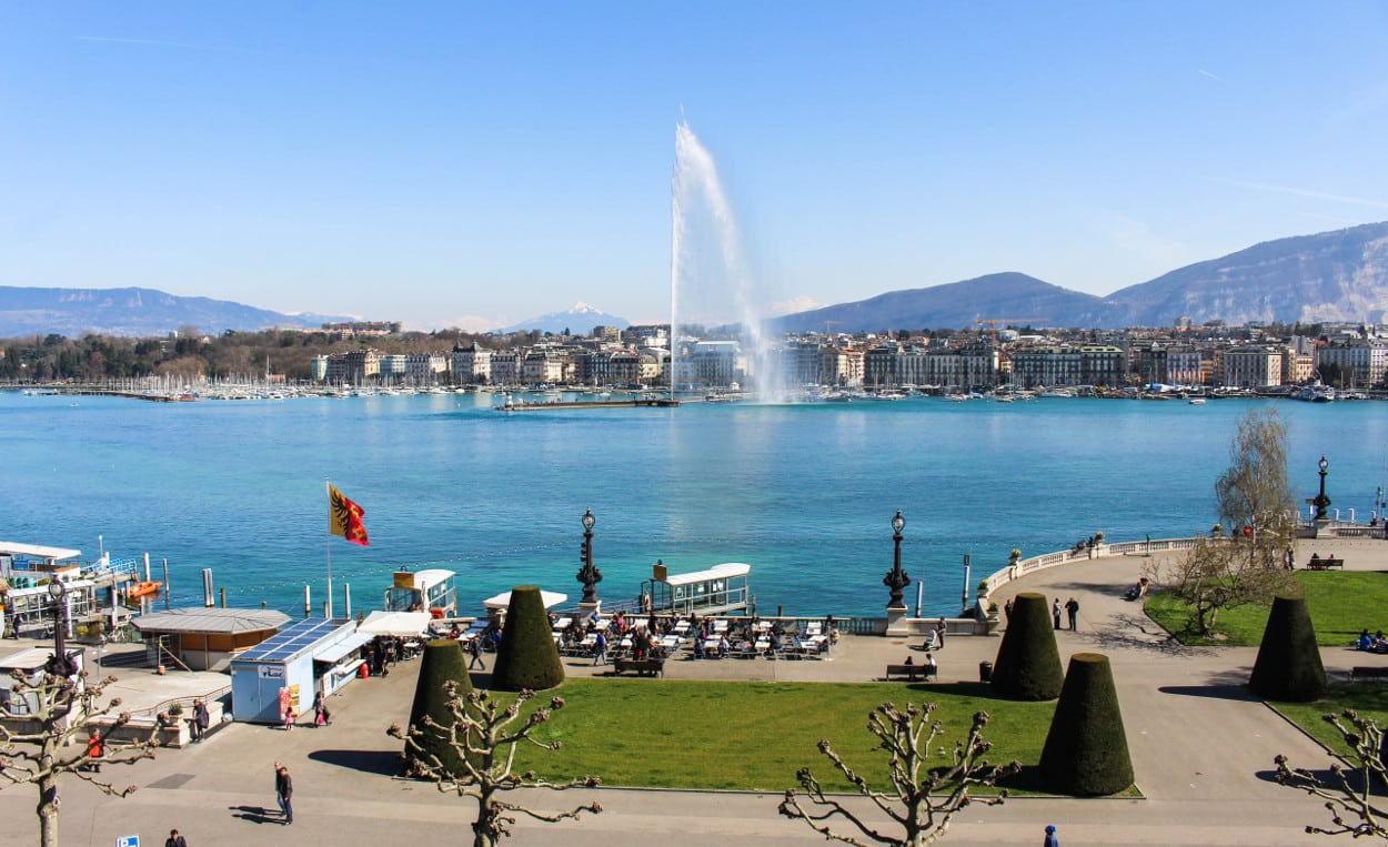 Genève : inauguration de la plage des Eaux-Vives et du nouveau