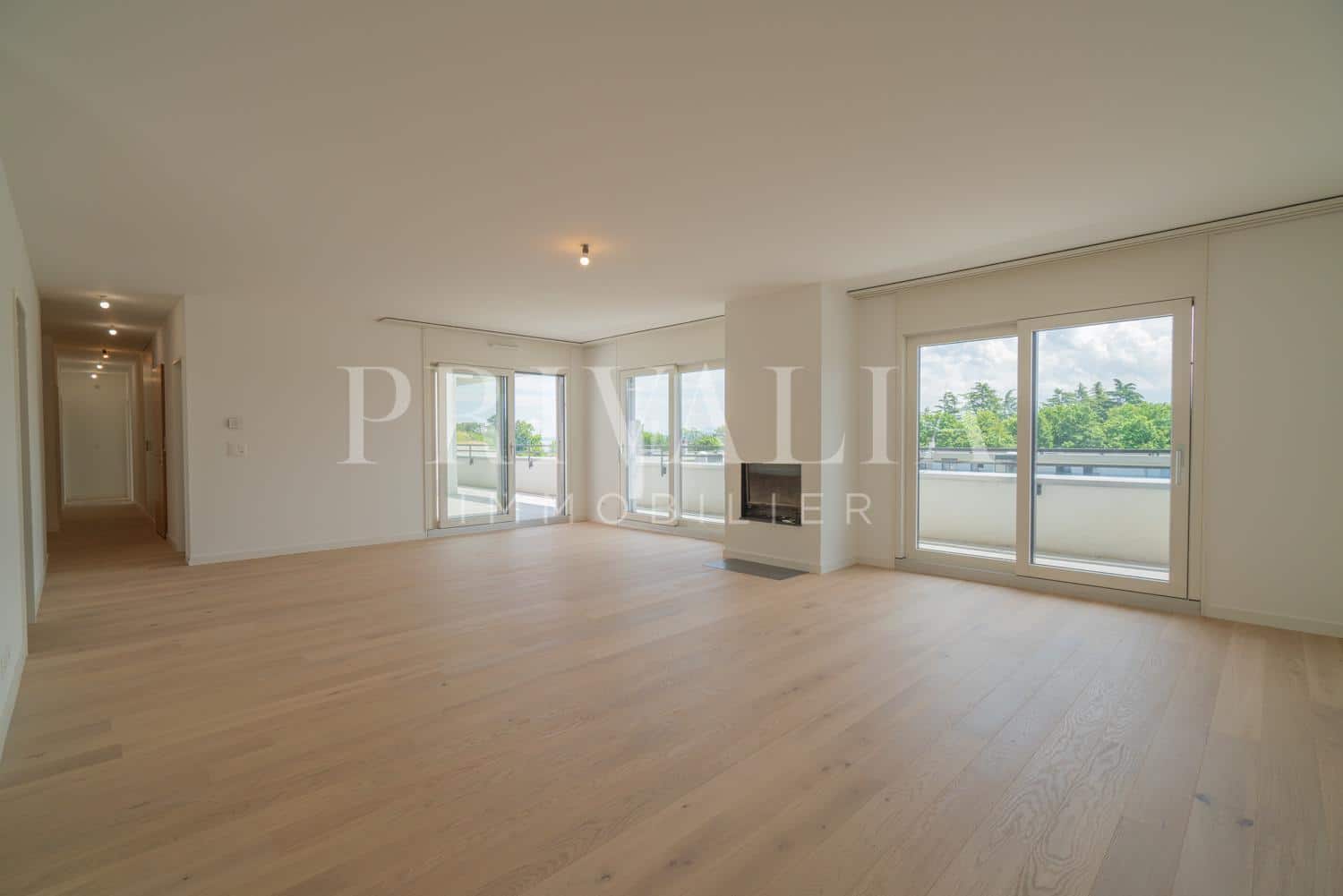 PrivaliaBEAUTIFUL 286 SQM DUPLEX ON THE TOP FLOOR
