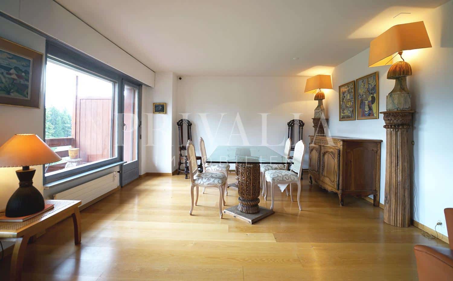 PrivaliaCharming duplex penthouse apartment opposite the Crans Golf Club