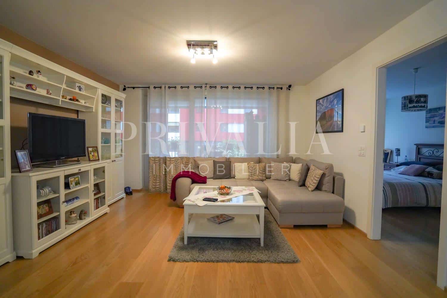 PrivaliaHigh standing 6 rooms apartment in the center of Geneva