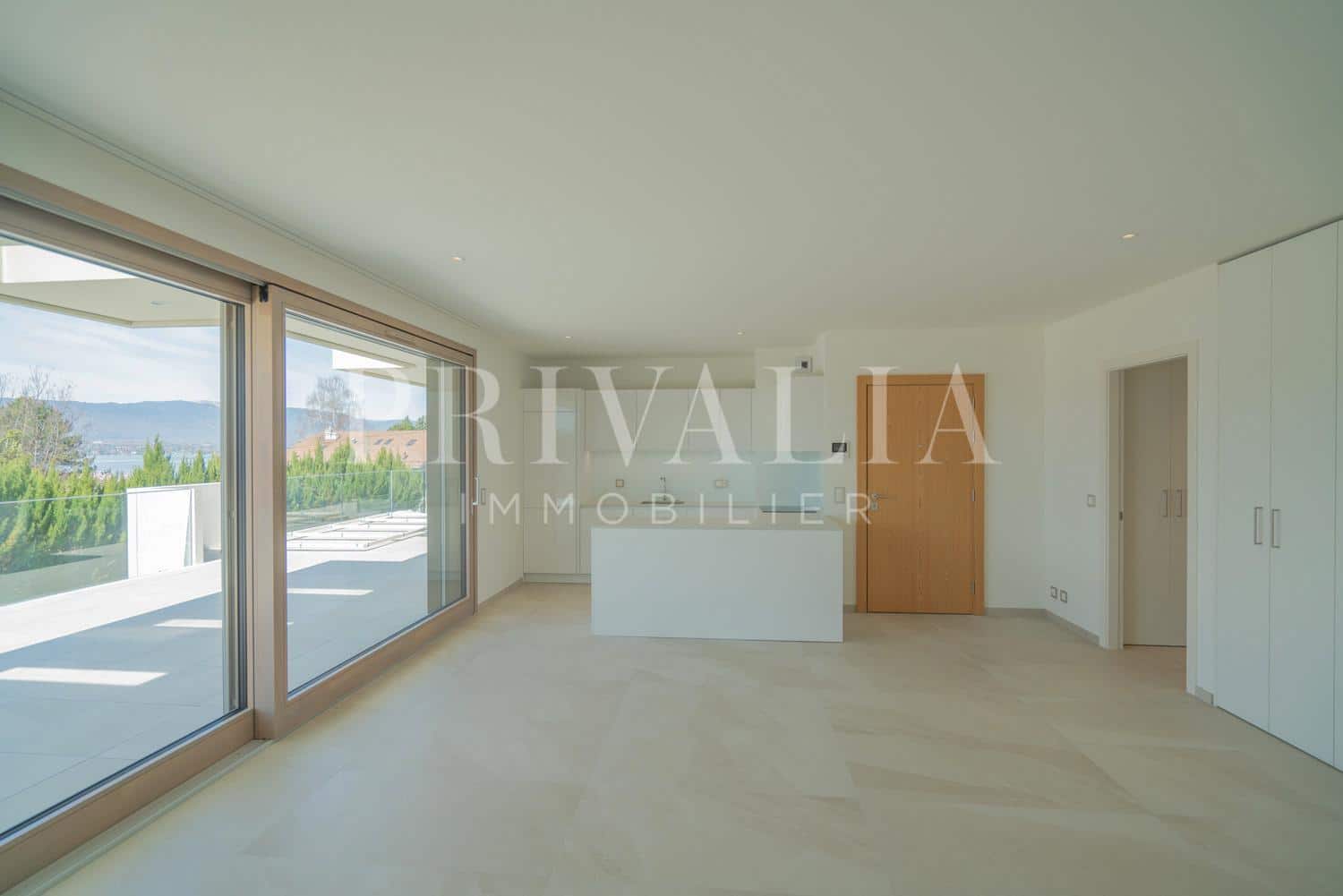 PrivaliaMagnificent new penthouse with terrace
