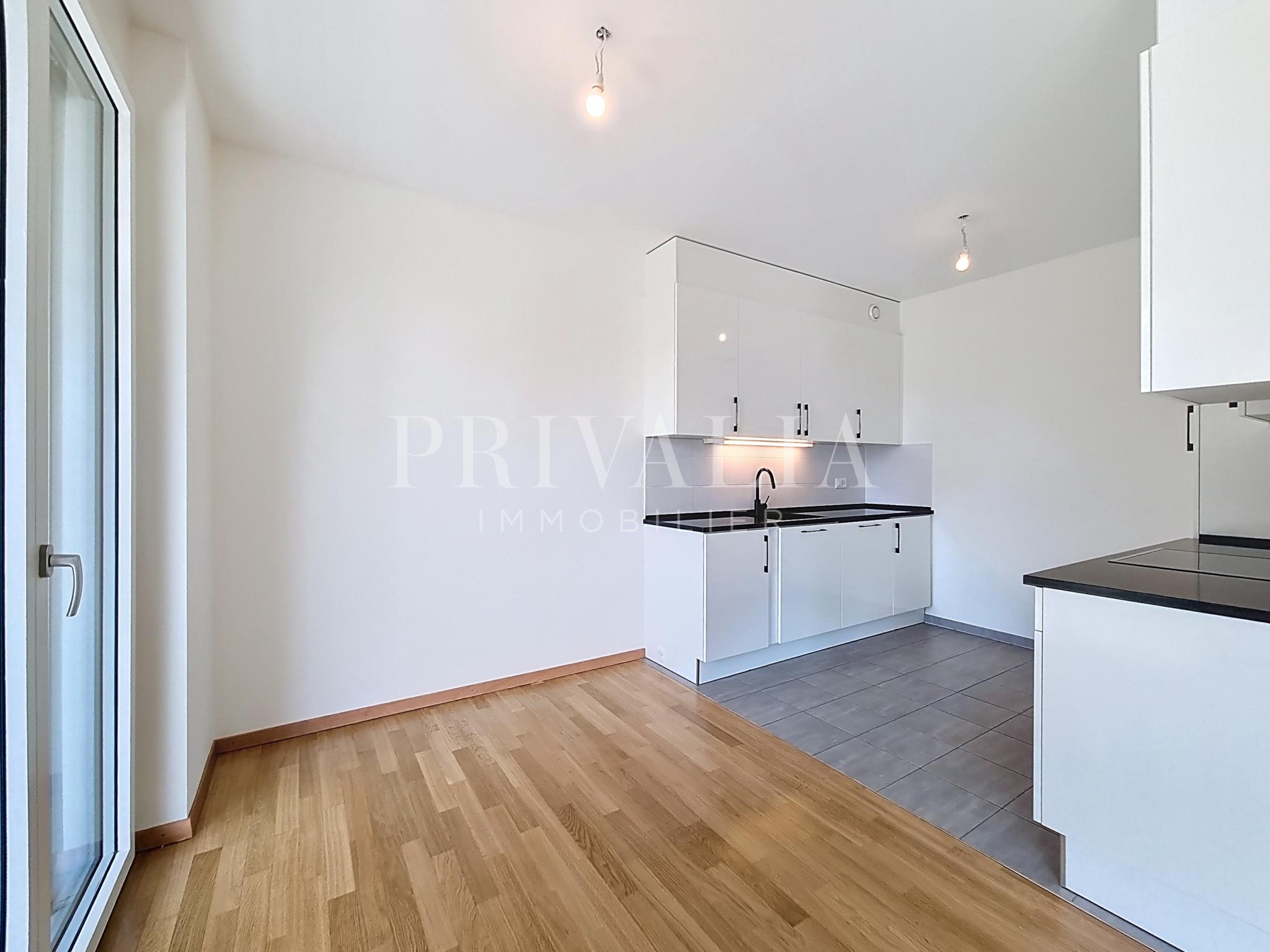 PrivaliaSuperb contemporary flat in a leafy setting on the edge of town