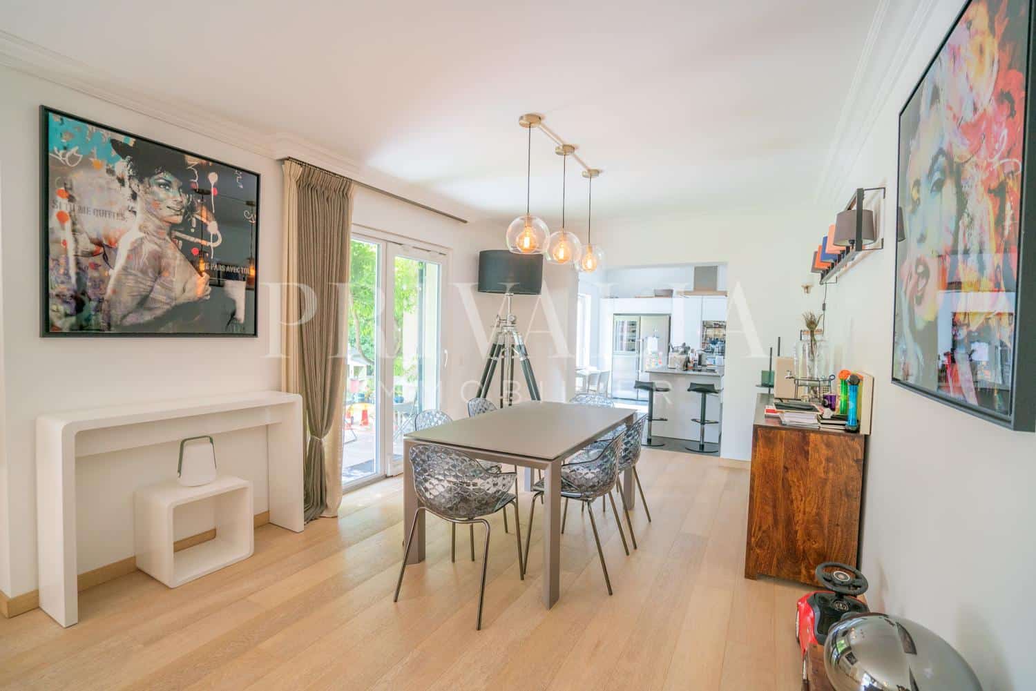 PrivaliaSuperb semi-detached villa in an ideal setting