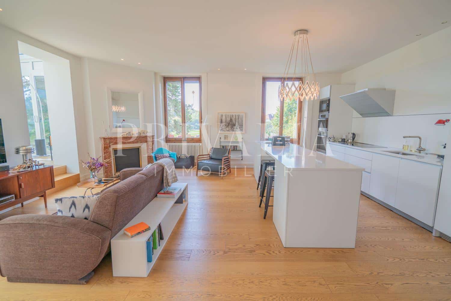 PrivaliaSuperb bright flat with terrace and garden