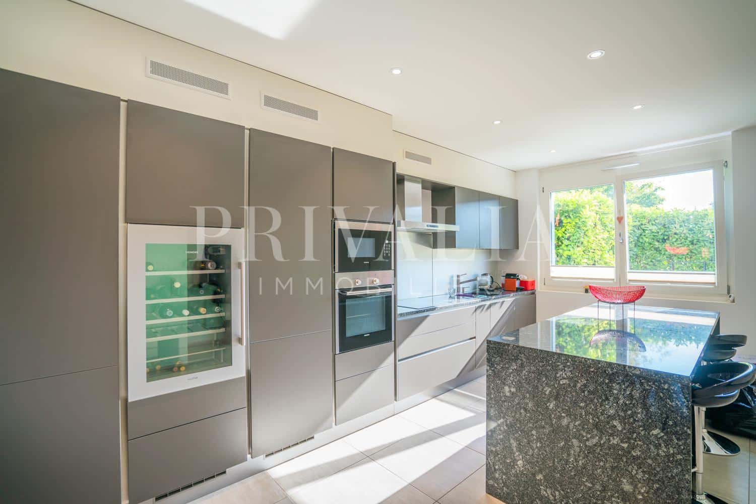 PrivaliaMagnificent luxury triplex with garden in the heart of Satigny