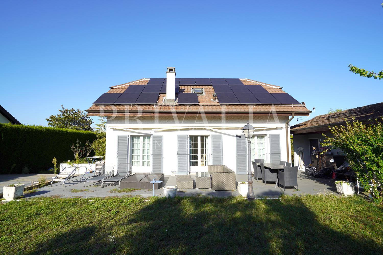 PrivaliaExclusive – Detached villa with swimming pool