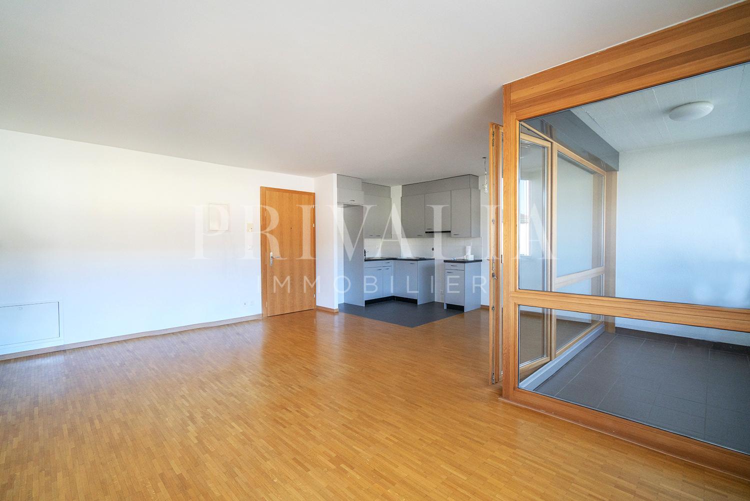 Privalia3 rooms apartment close to the international organizations
