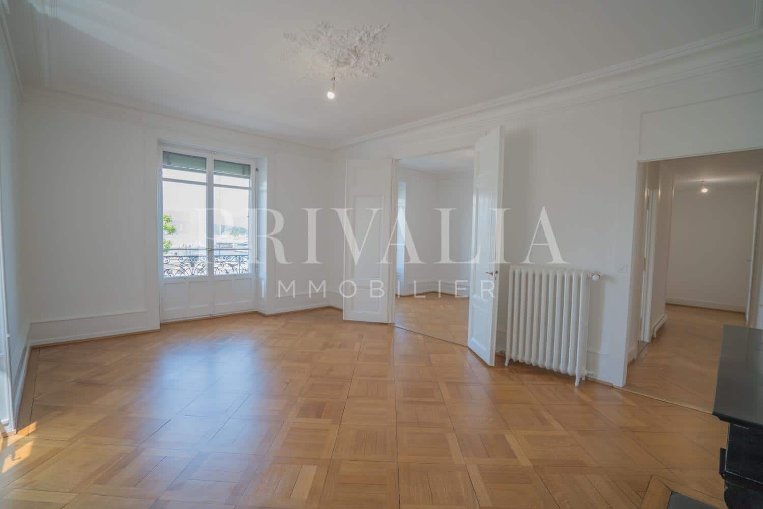 PrivaliaMagnificent flat with view on the lake and water fountain