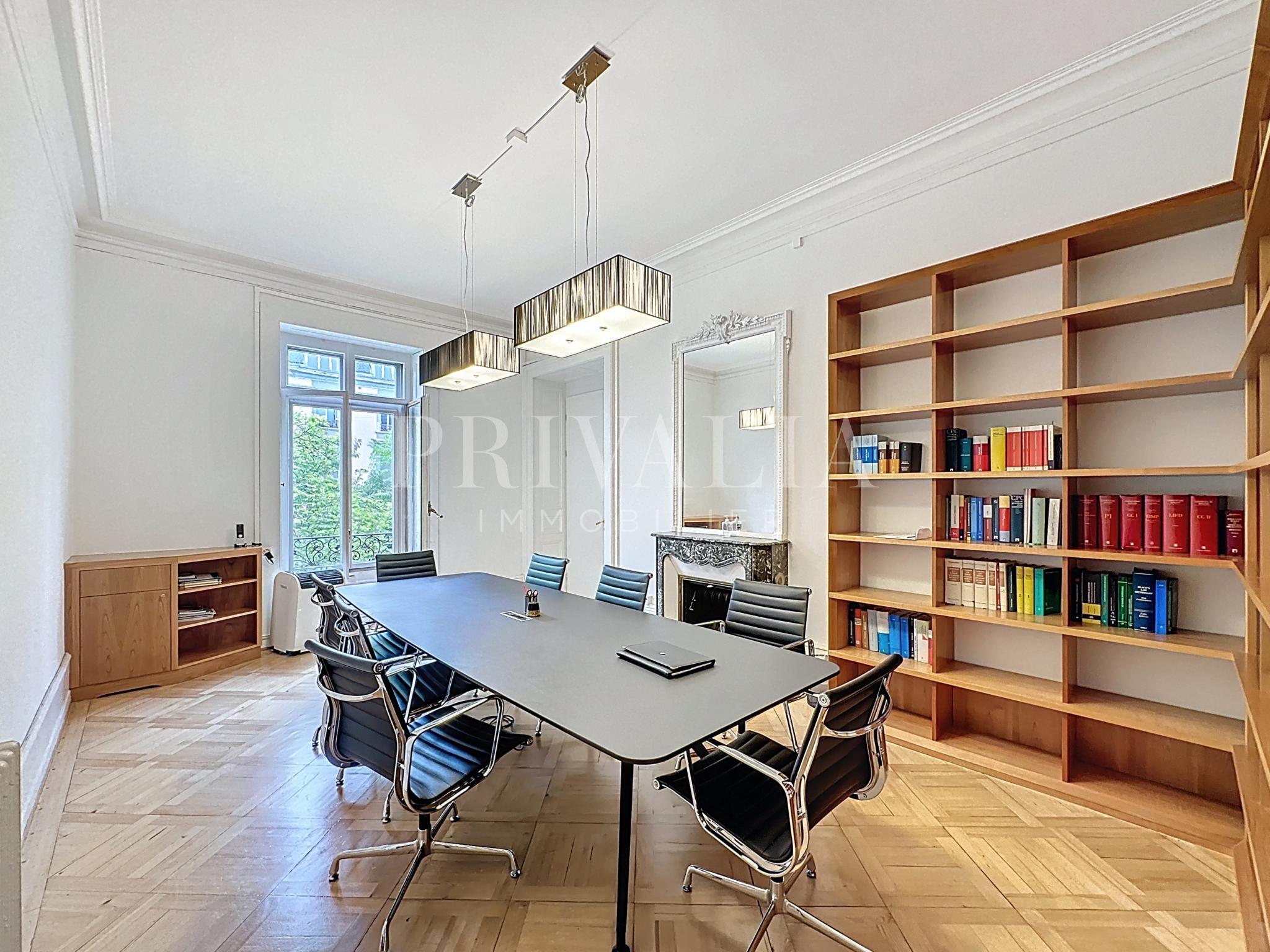 PrivaliaMagnifiques bureaux dans un immeuble de prestige au coeur du quartier de l’Église Russe