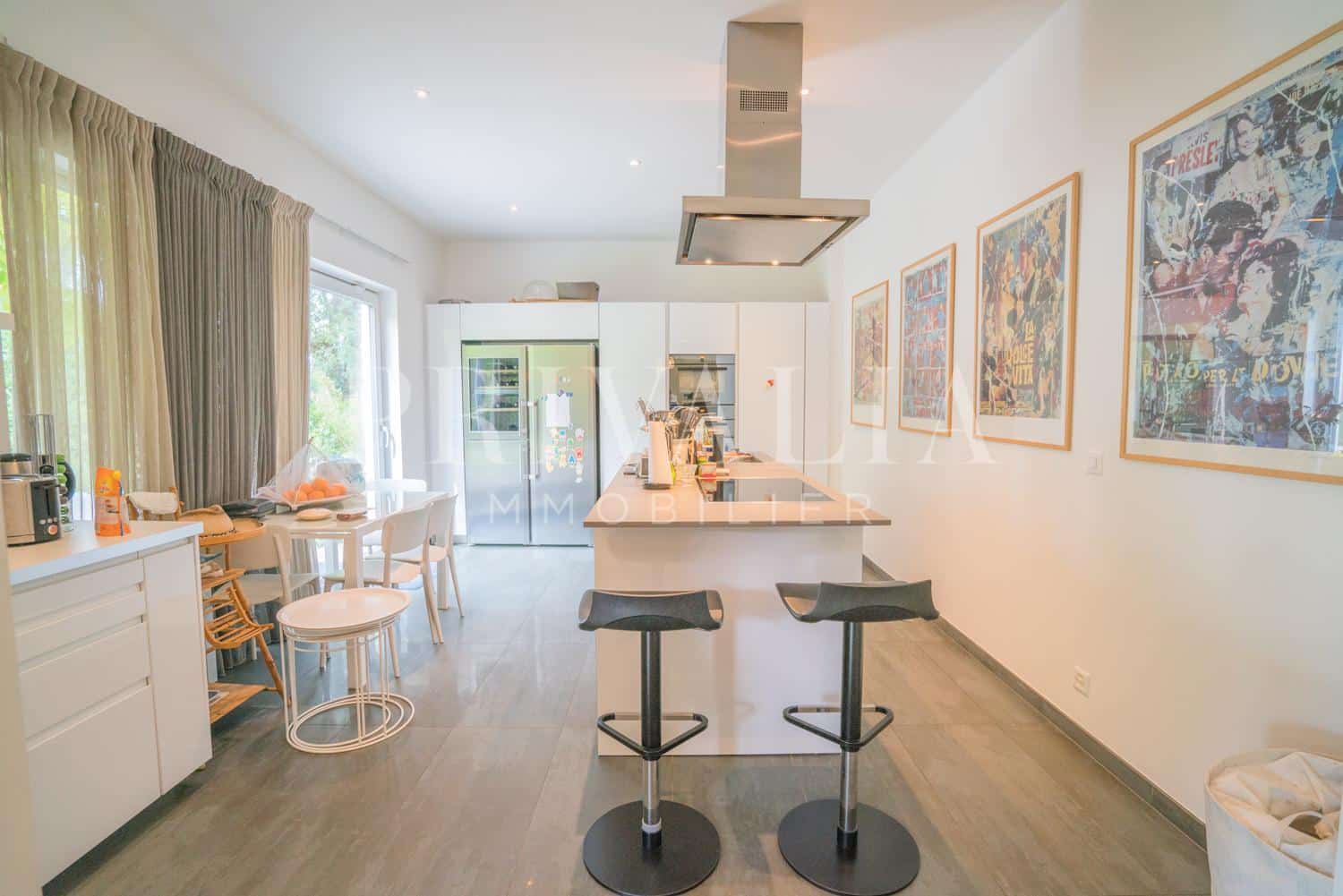 PrivaliaSuperb semi-detached villa in an ideal setting