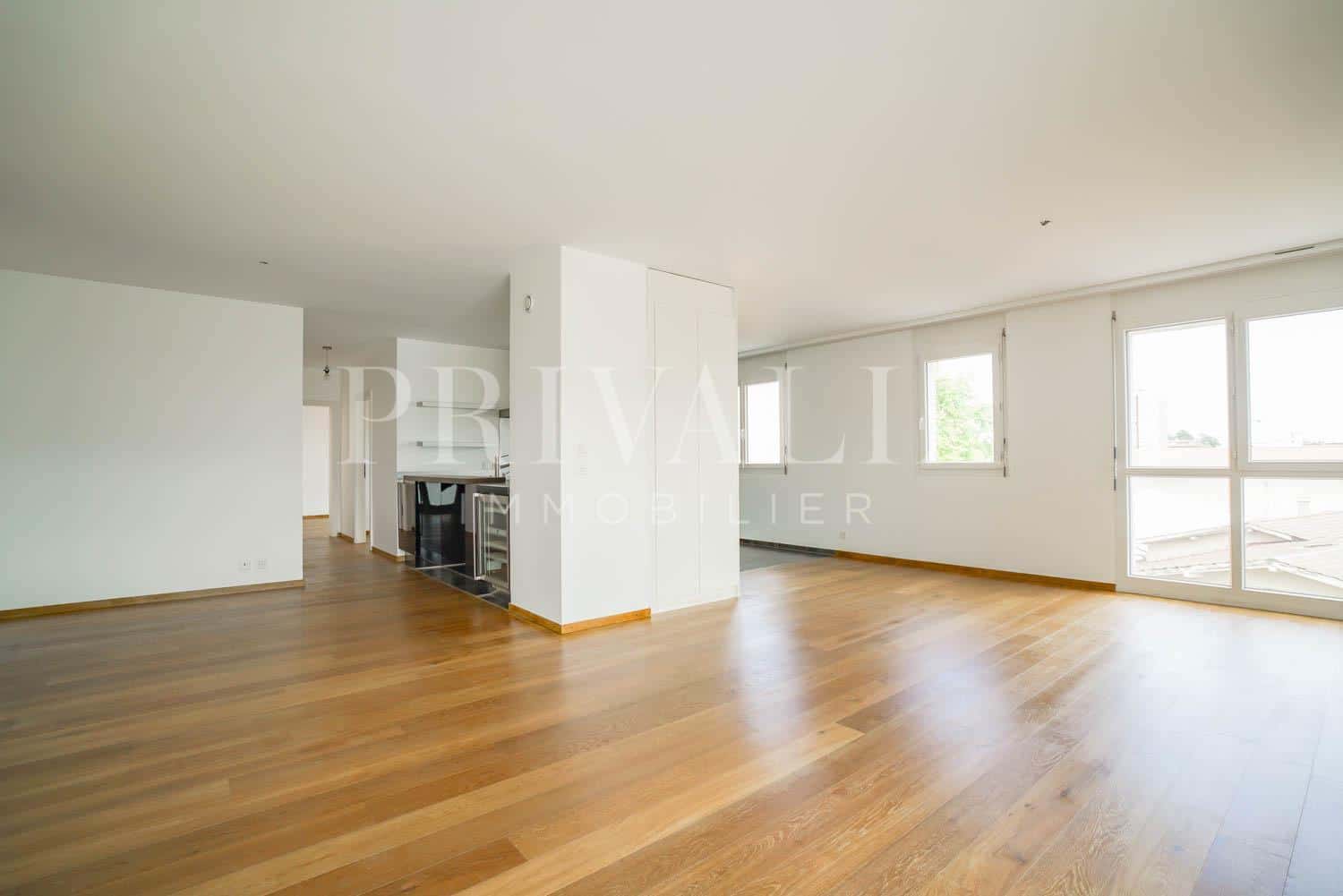 PrivaliaMagnifique appartement récent au dernier étage