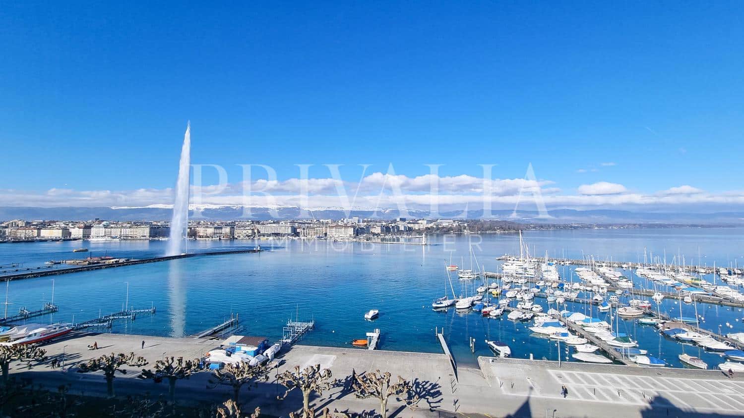 PrivaliaStunning apartment of 305 m2 located in a prestigious building on the lakefront