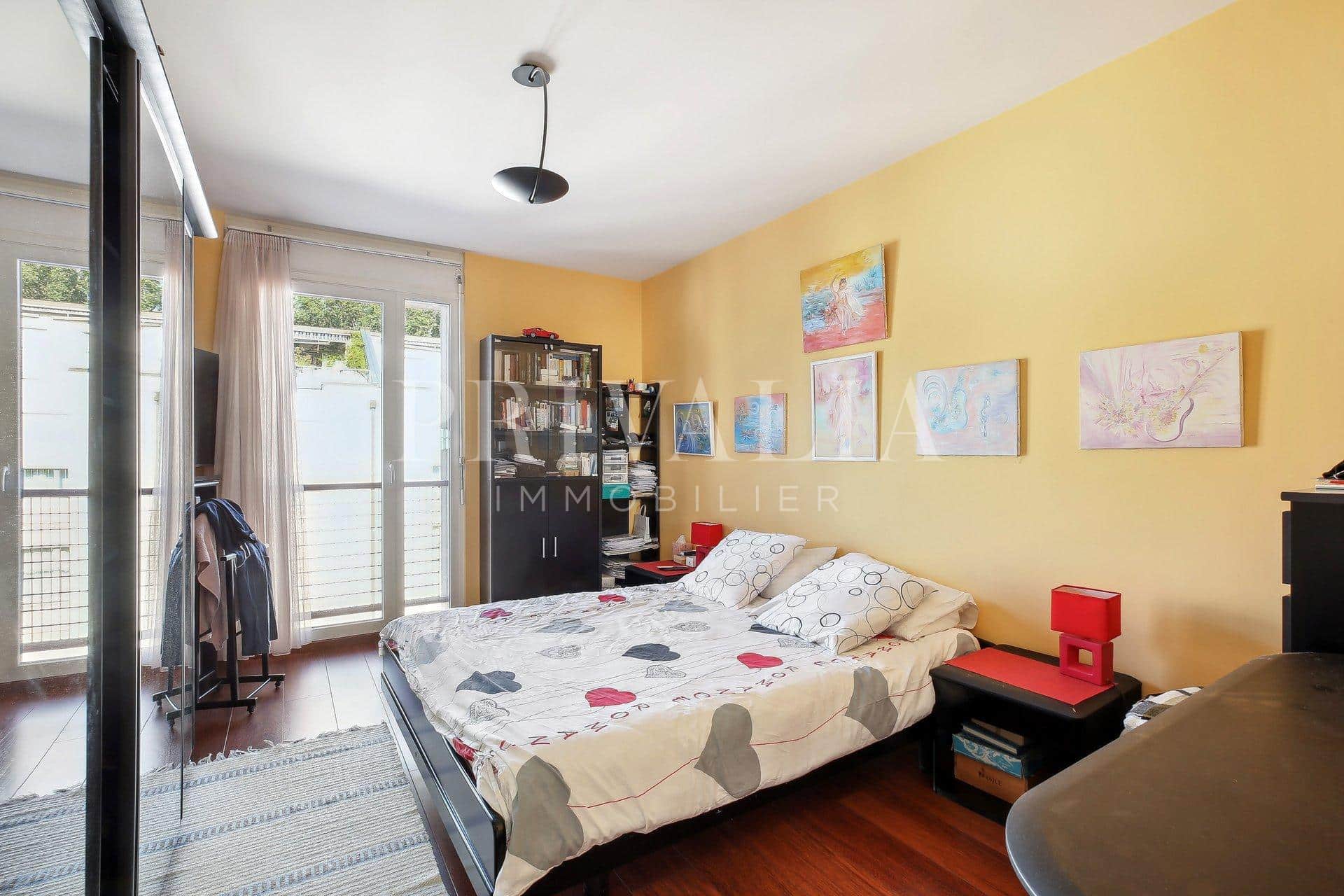 PrivaliaExclusive – Beautiful 5 rooms duplex apartment in Thônex