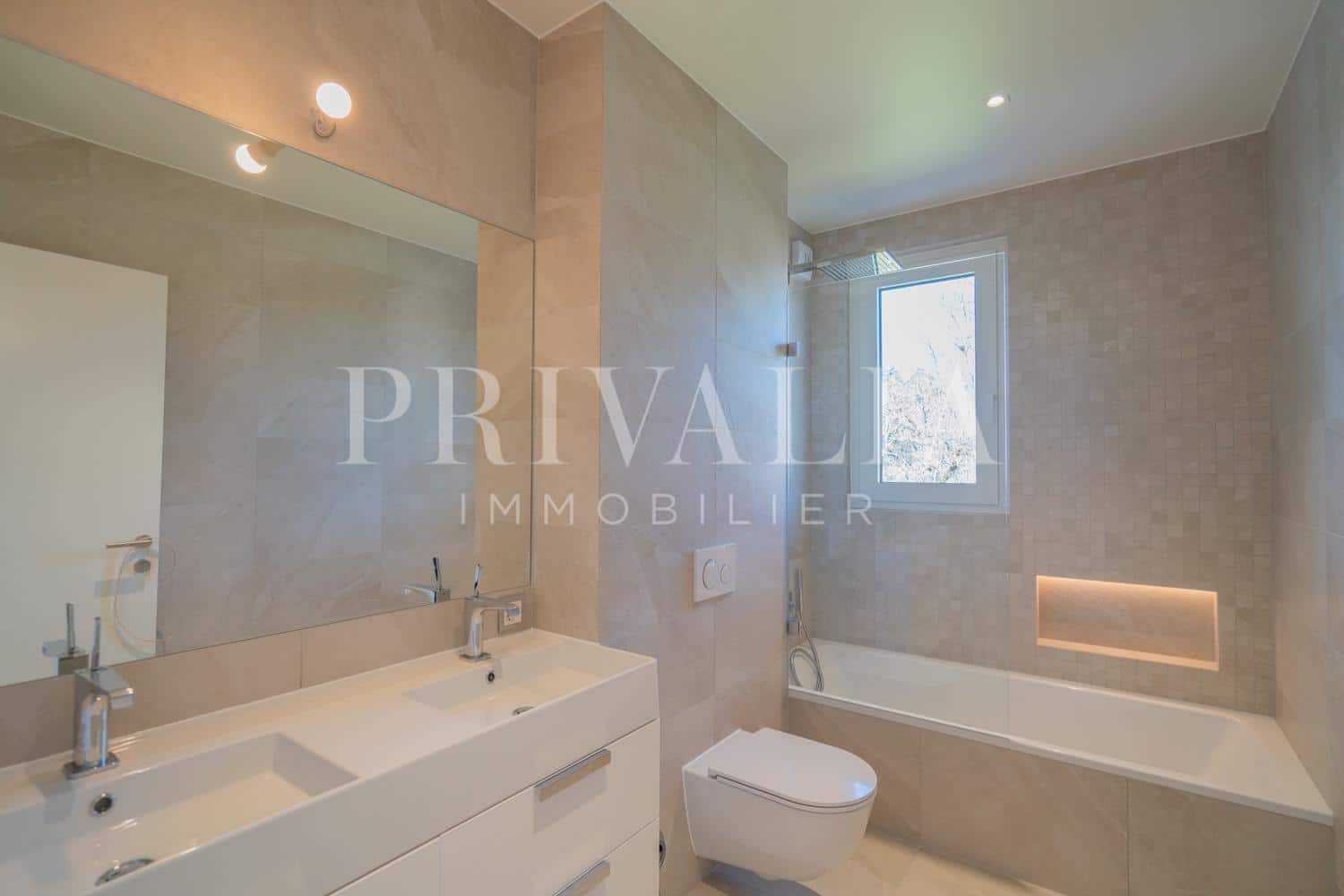 PrivaliaVery nice new penthouse with terrace