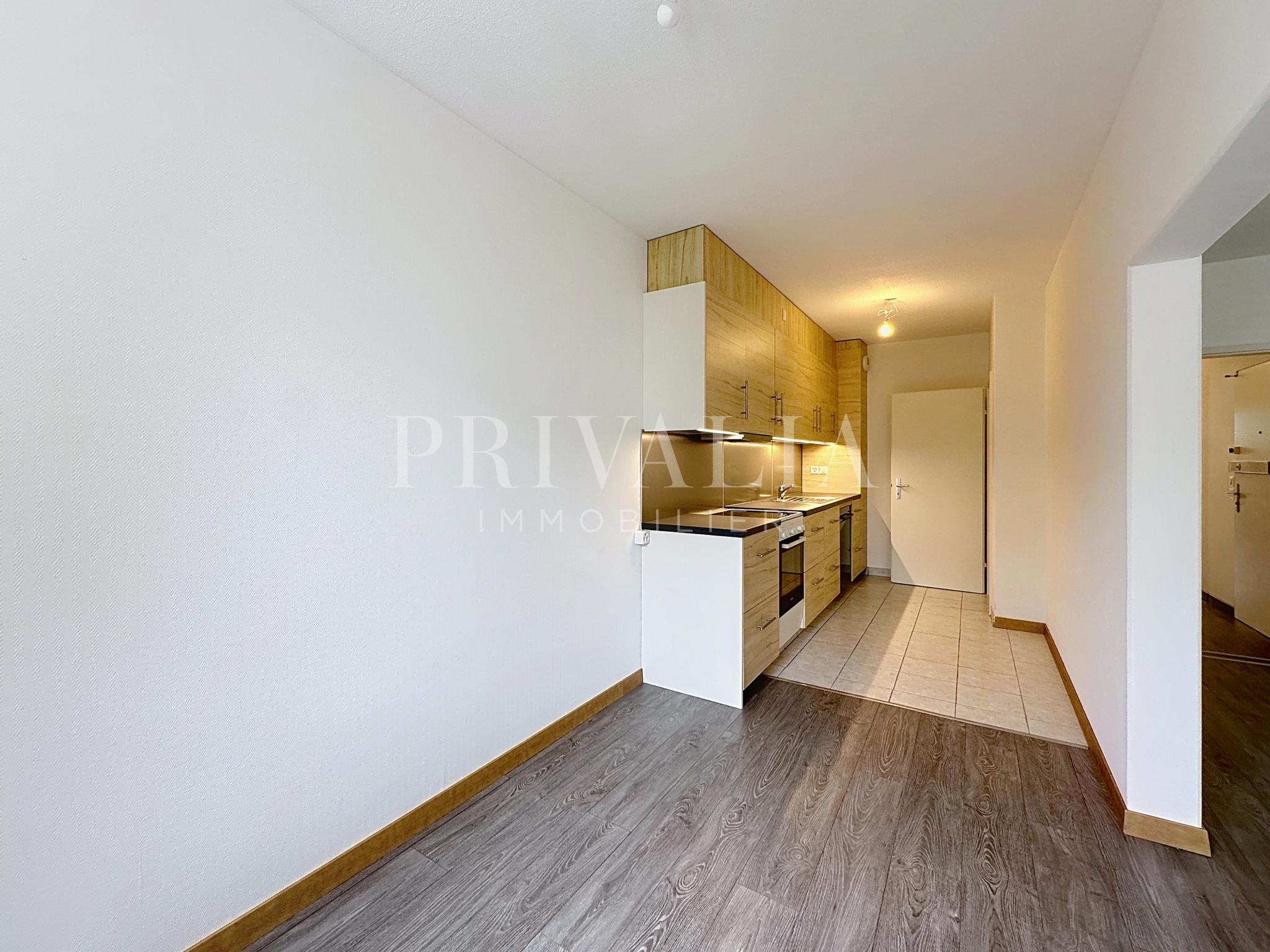 PrivaliaBel appartement traversant de 3,5 pièces avec balcon