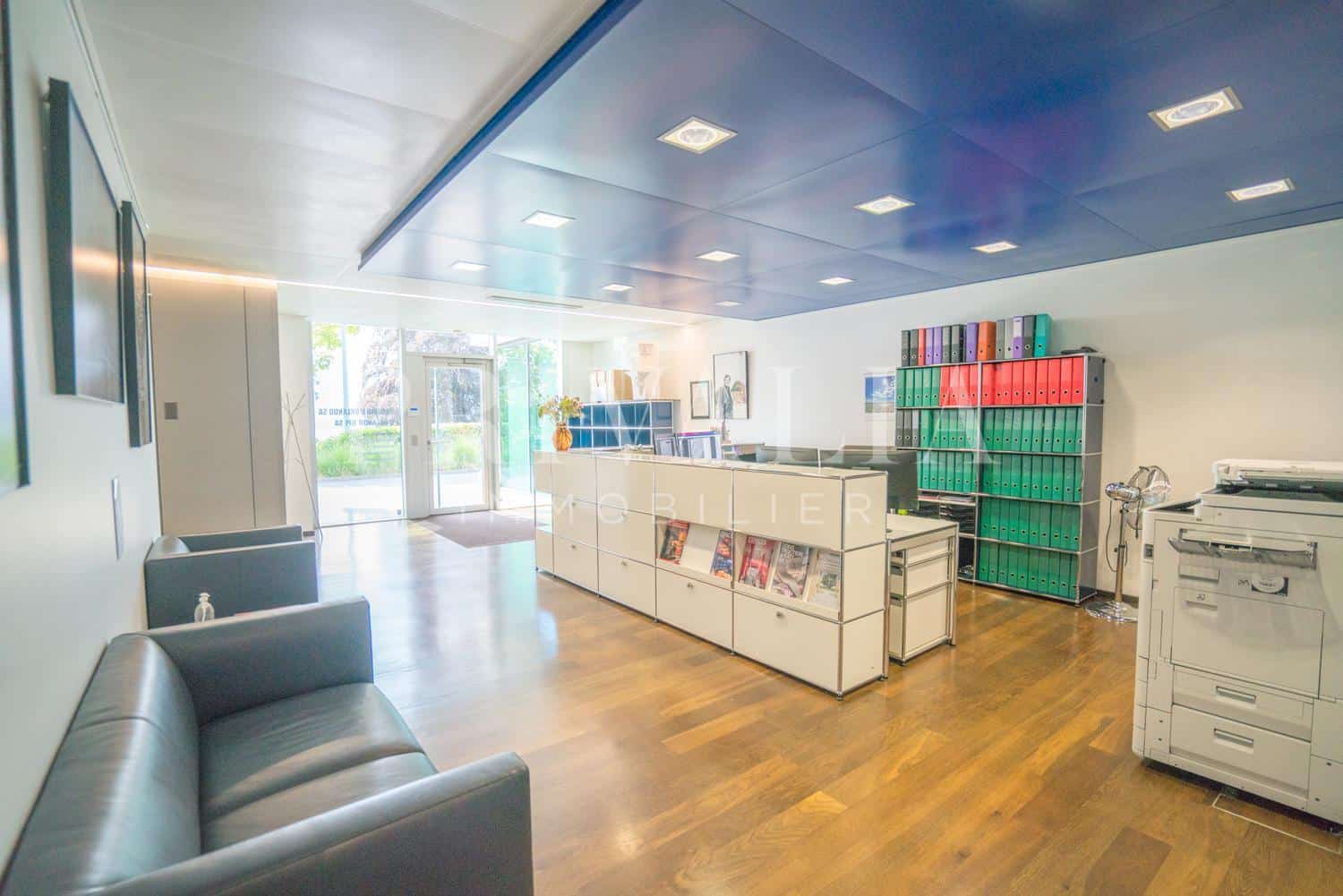 PrivaliaSuperb retail space of around 490 m2 in the heart of Vésenaz