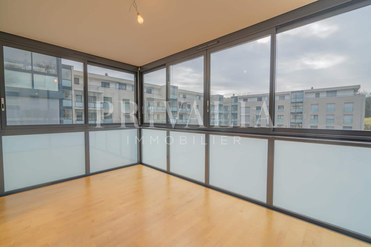 PrivaliaBeautiful 6.5 room apartment on the 1st floor, in a secure residence
