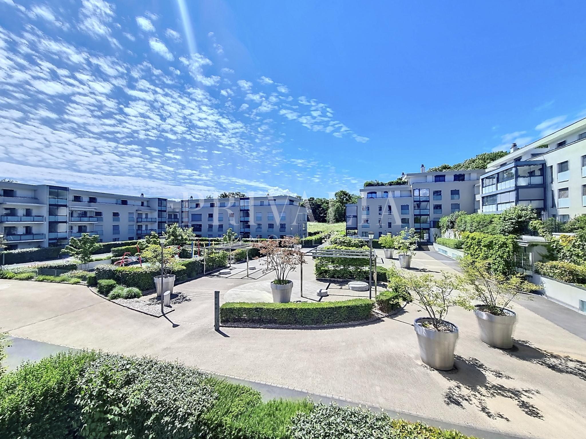 PrivaliaBel appartement de 6.5 pièces au 1er étage au sein d’une résidence sécurisée
