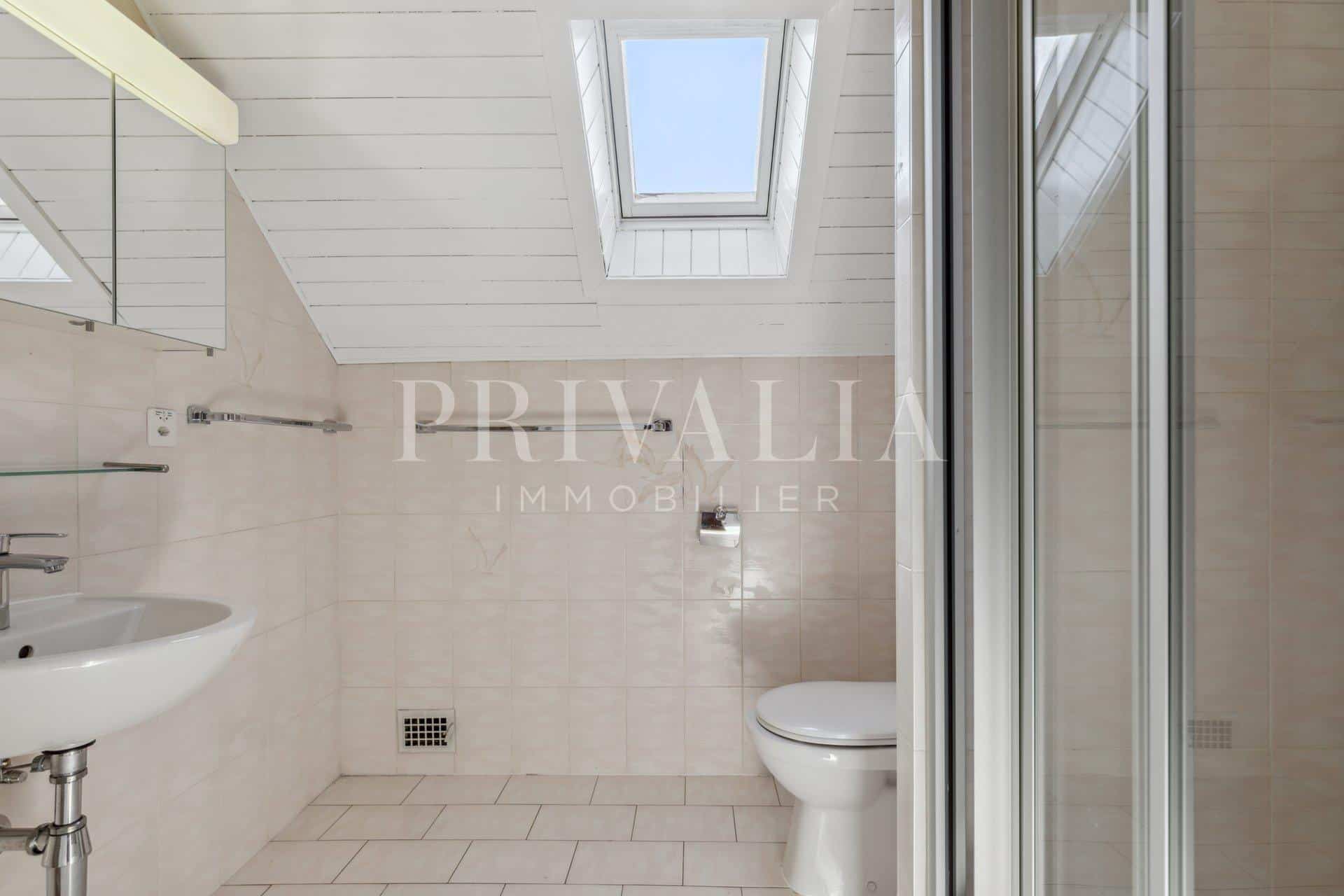 PrivaliaCasatax : 4.5 room flat on the top floor