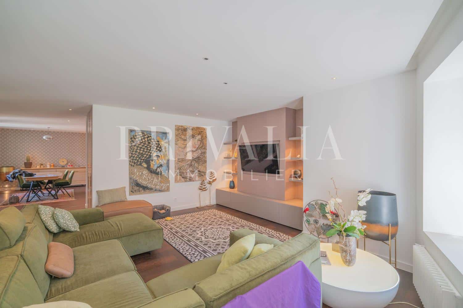 PrivaliaBeautiful walk-through flat a few steps from the lower streets
