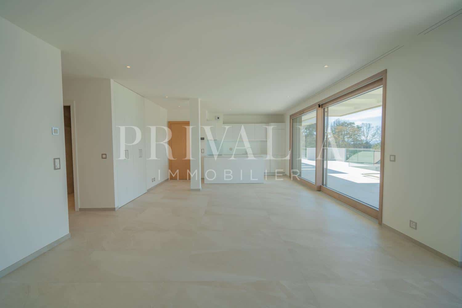 PrivaliaVery nice new penthouse with terrace