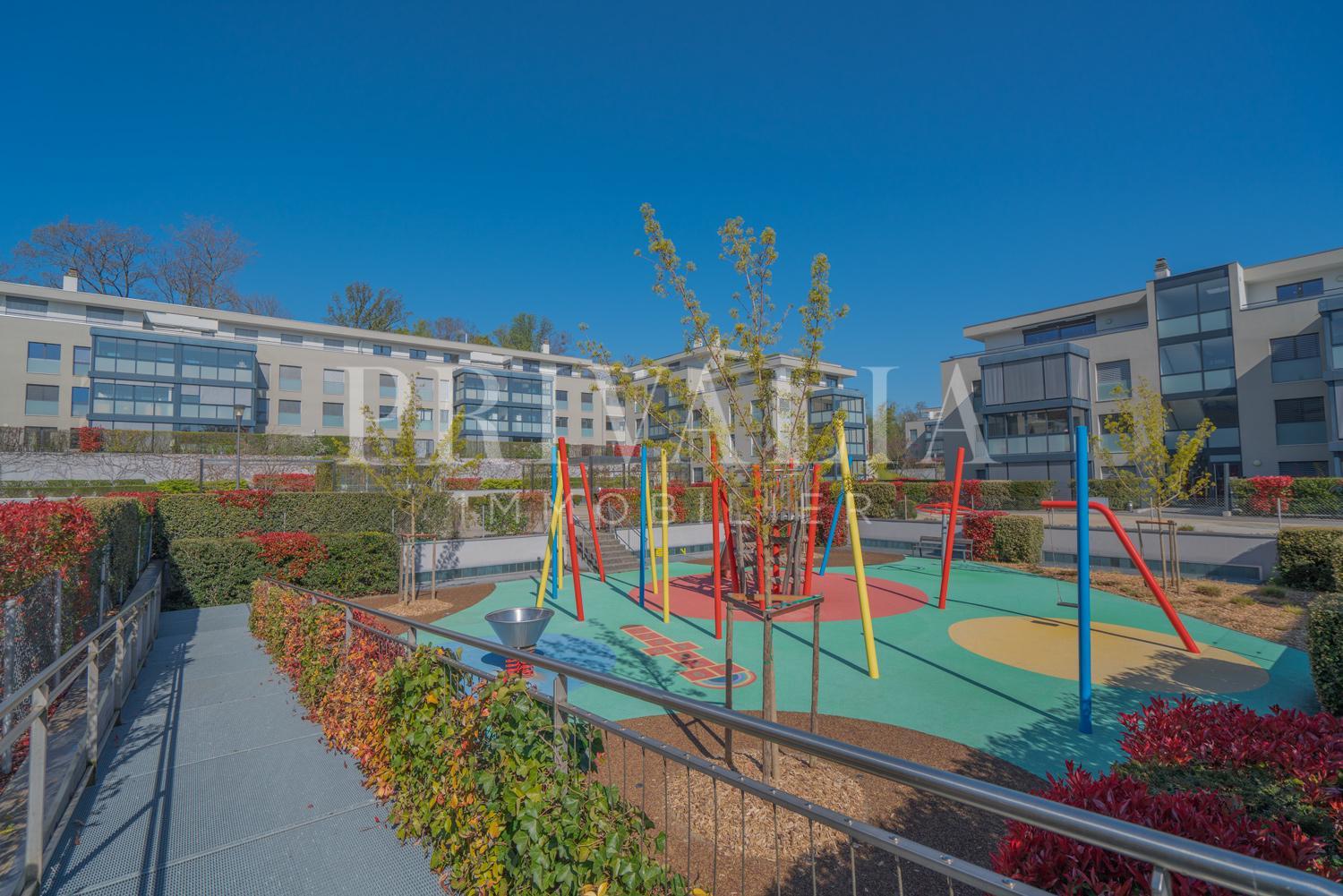 PrivaliaBel appartement de 4.5 pièces en rez-de-jardin