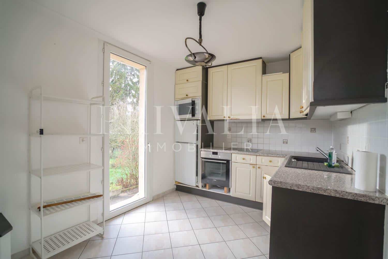 PrivaliaDetached villa on a plot of approximately 900 sqm