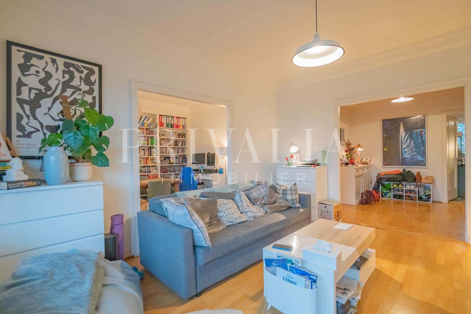 PrivaliaSUPERB 4 ROOMS CROSSING APARTMENT