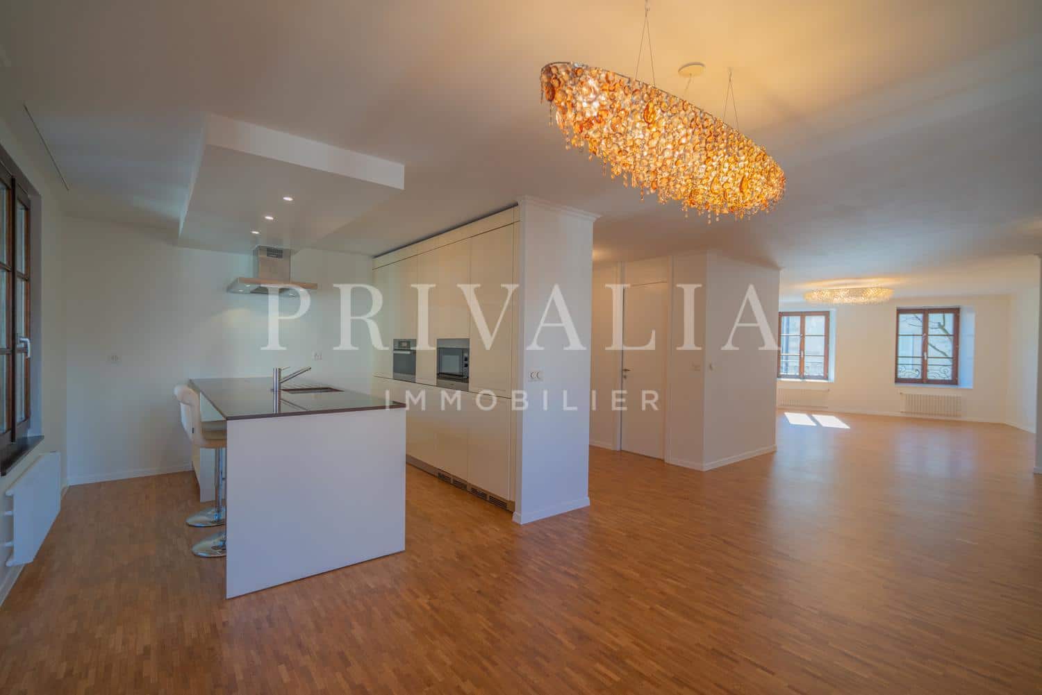 PrivaliaBeautiful walk-through flat a few steps from the lower streets