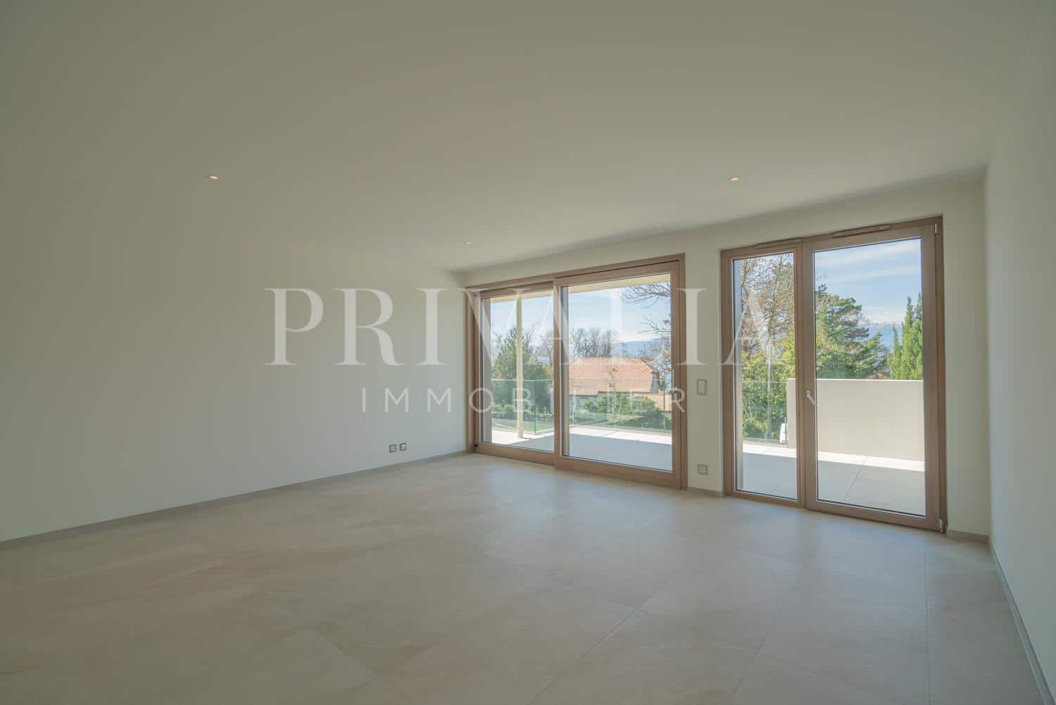 PrivaliaBeautiful new flat with balcony
