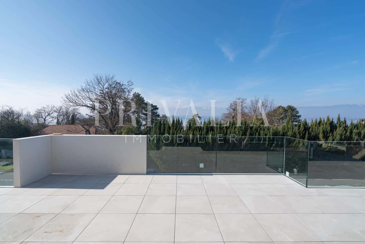 PrivaliaVery nice new penthouse with terrace