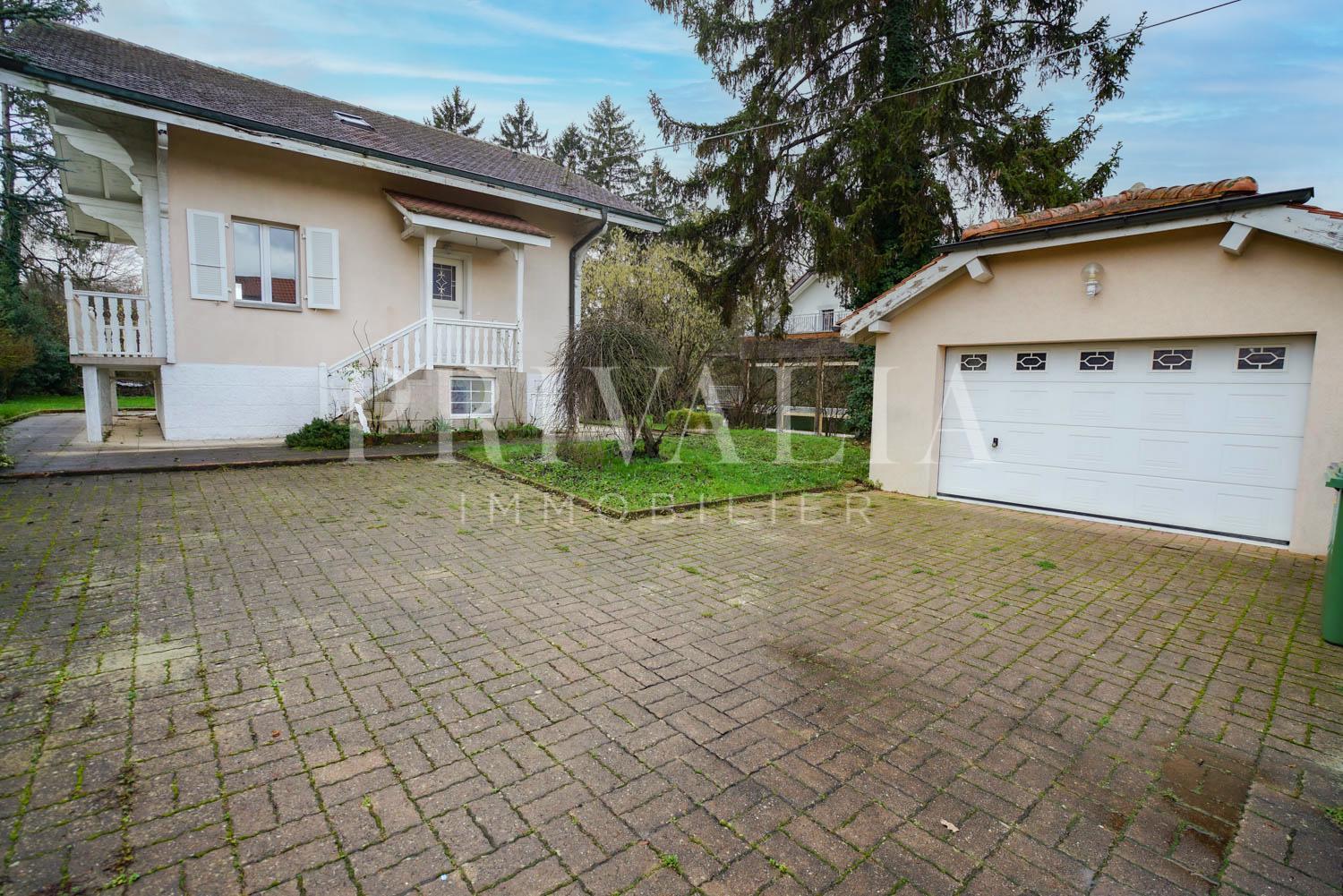 PrivaliaDetached villa on a plot of approximately 900 sqm