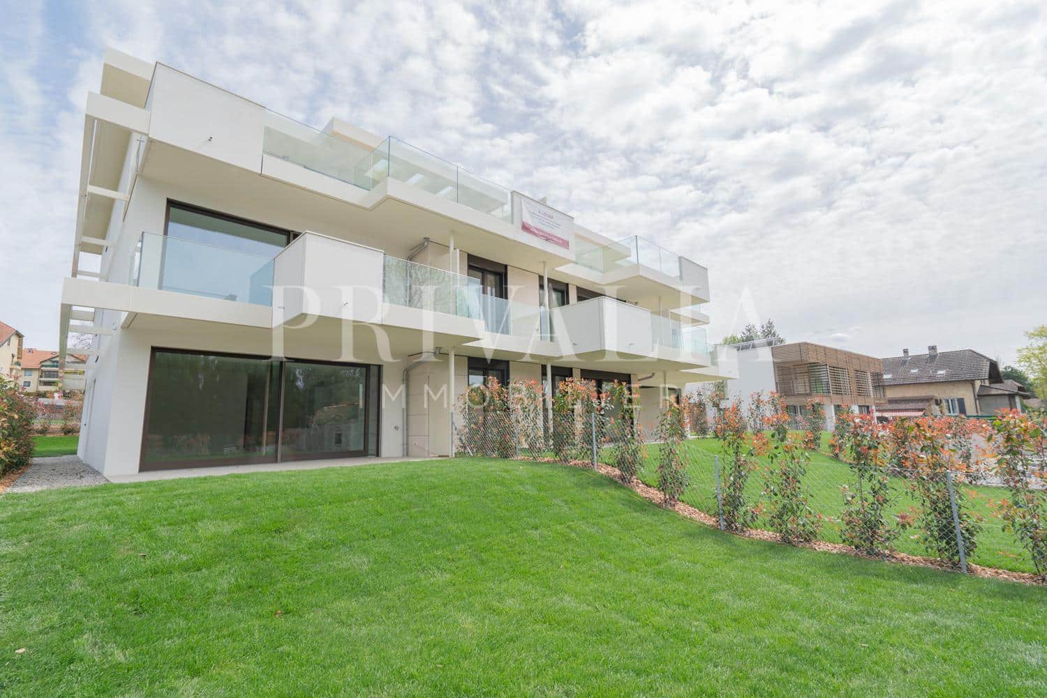 PrivaliaVery nice new flat with garden