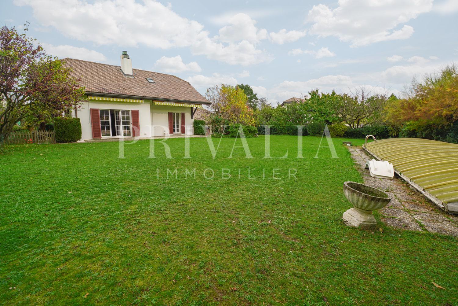 PrivaliaIndividual villa in absolute calm with swimming pool