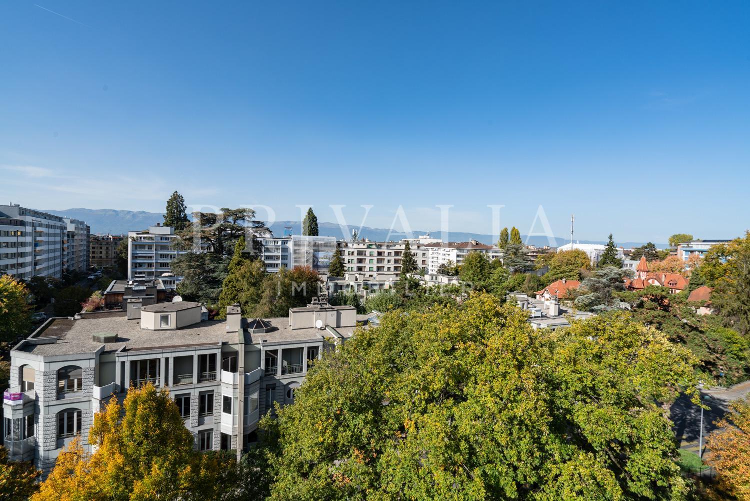 PrivaliaSuperbe appartement traversant dans un environnement calme et résidentiel