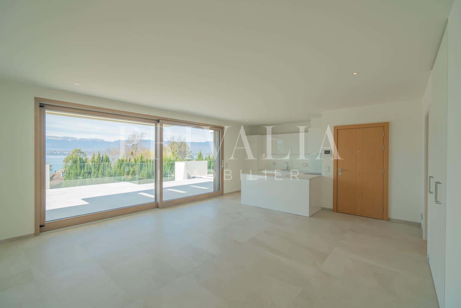 PrivaliaMagnificent new penthouse with terrace